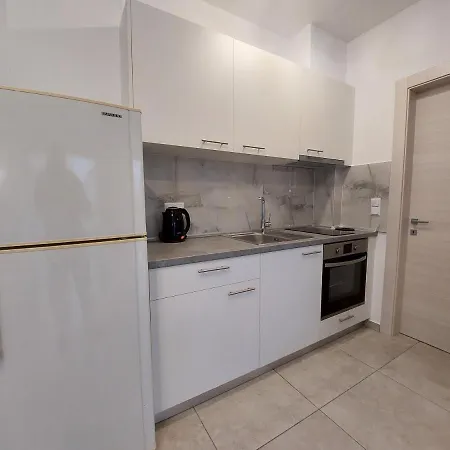 Ofrynio Luxury & Pool *